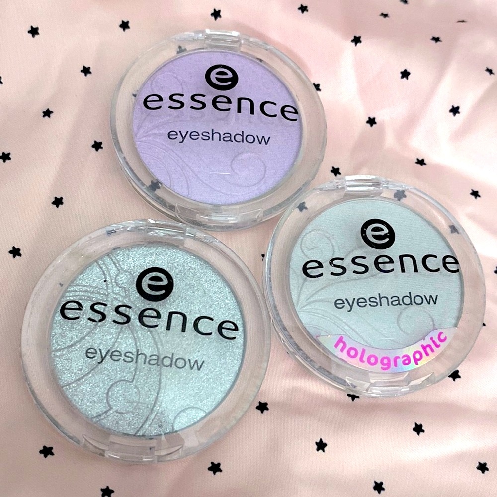 3-Set essence Eyeshadow in Ultra Violet, Starlight and Mystic Purple